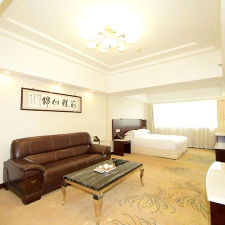 Overseas Chinese Friendship Hotel Kanton Exterior foto